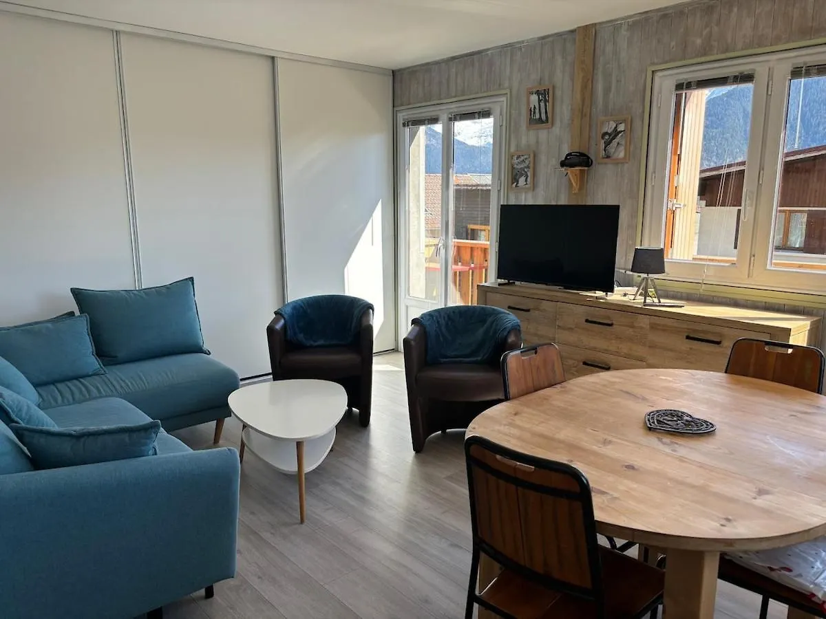Le Pin I T2 Apartment Passy